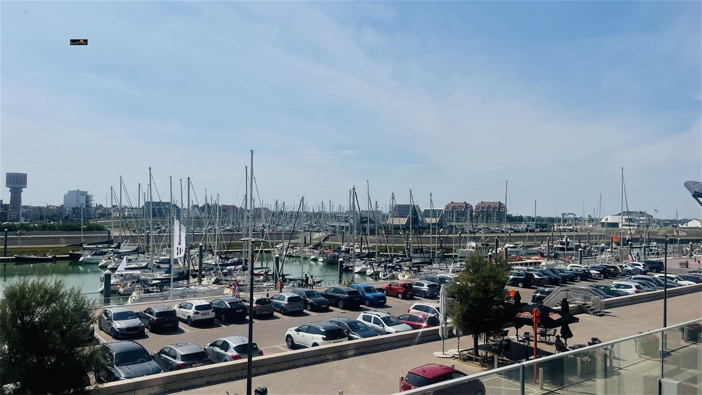 Volledig Gerenoveerd app. met zicht op haven te koop te BLANKENBERGE (8370)