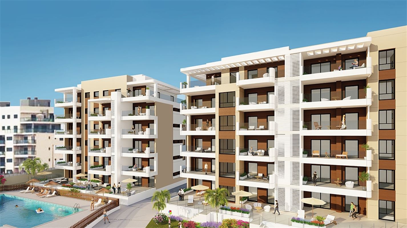 Appartement te koop te  ()