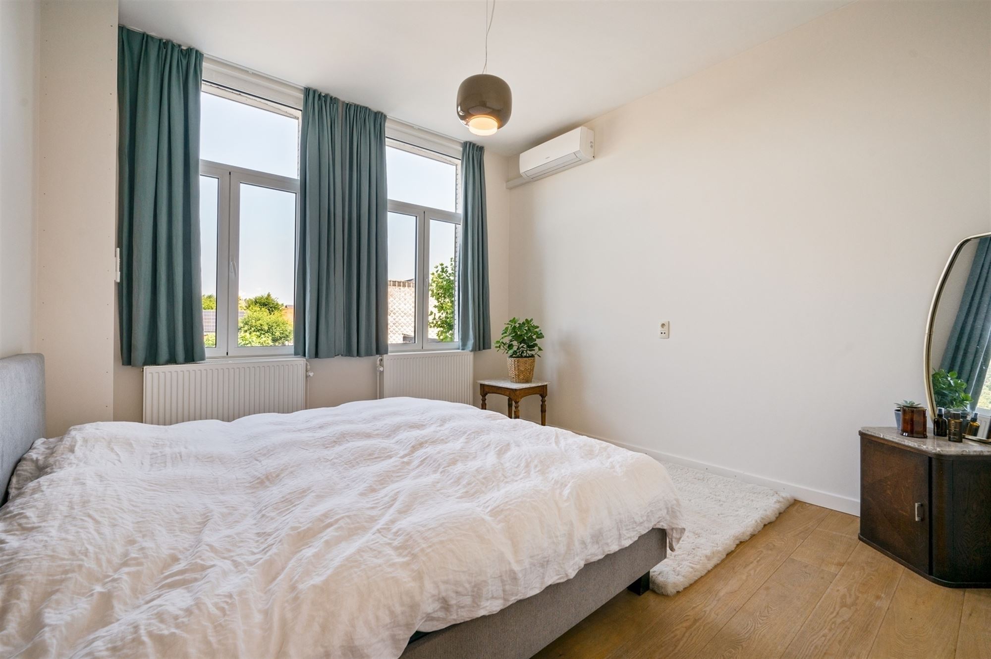 Karaktervolle herenwoning met praktijk-/ handelsruimte te Duffel
