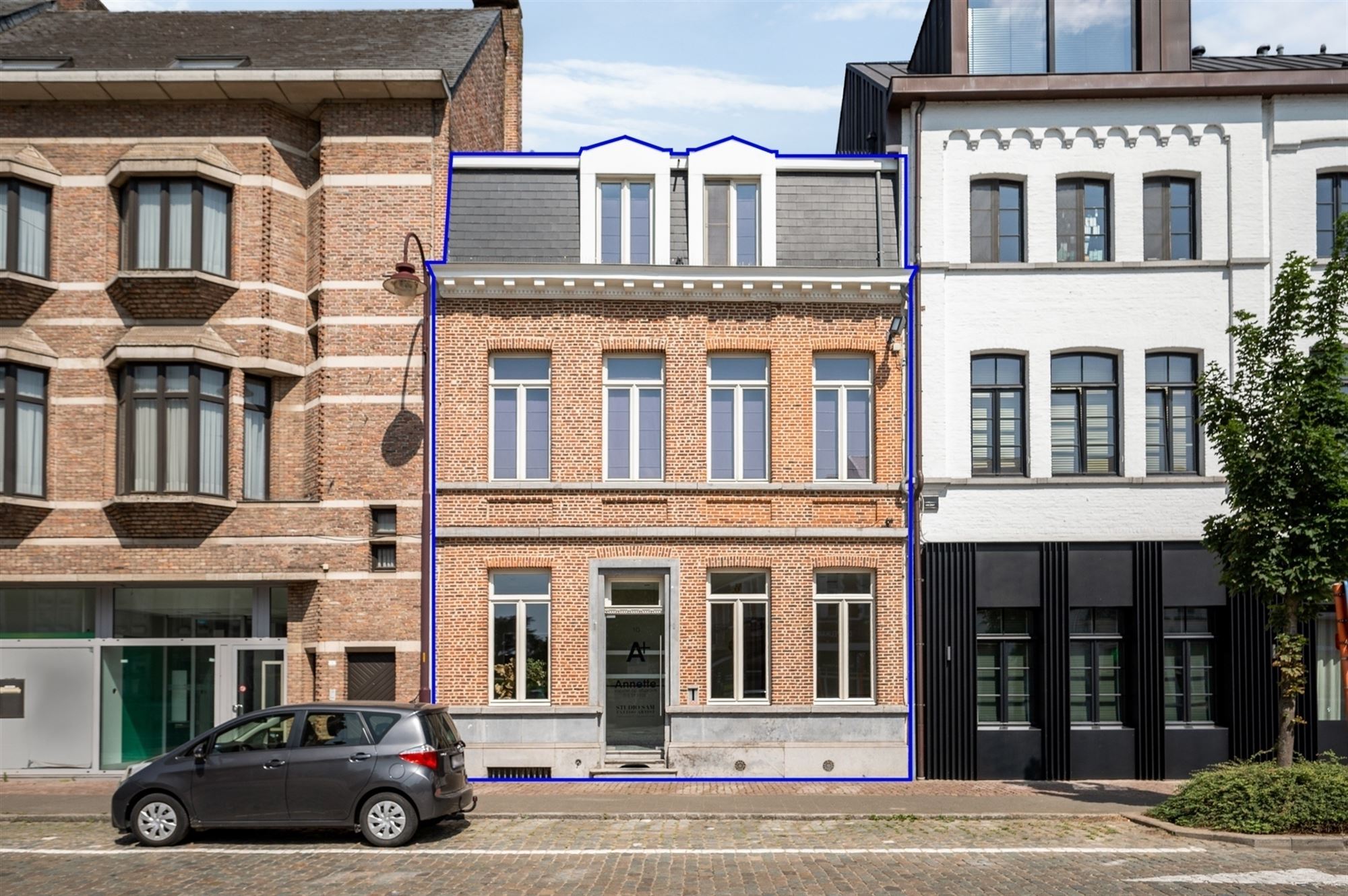 Kapperszaak met karaktervolle woonst te Duffel
