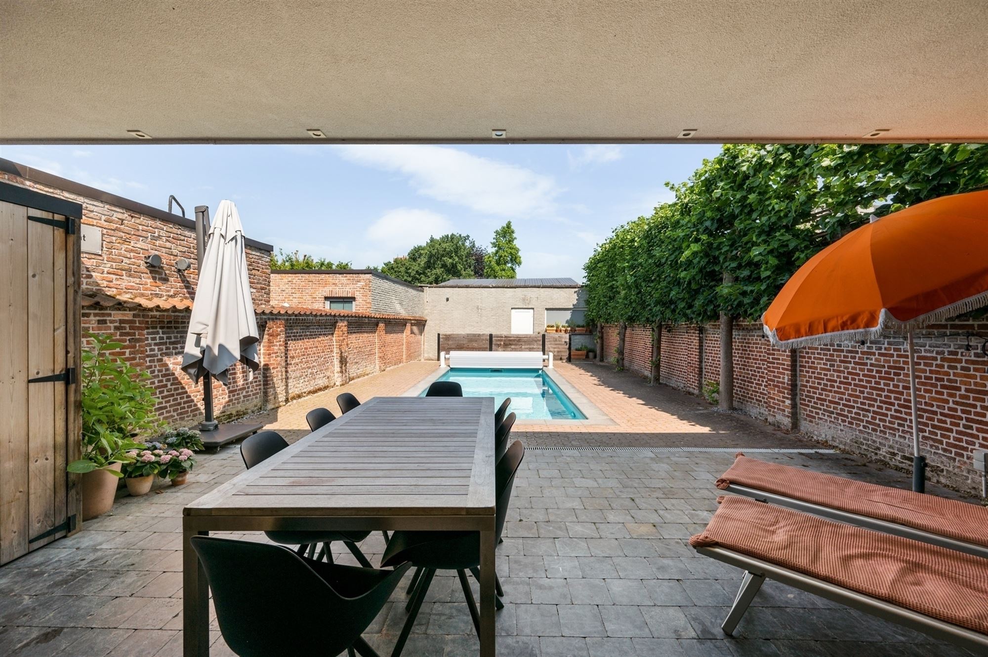 Karaktervolle herenwoning met praktijk-/ handelsruimte te Duffel