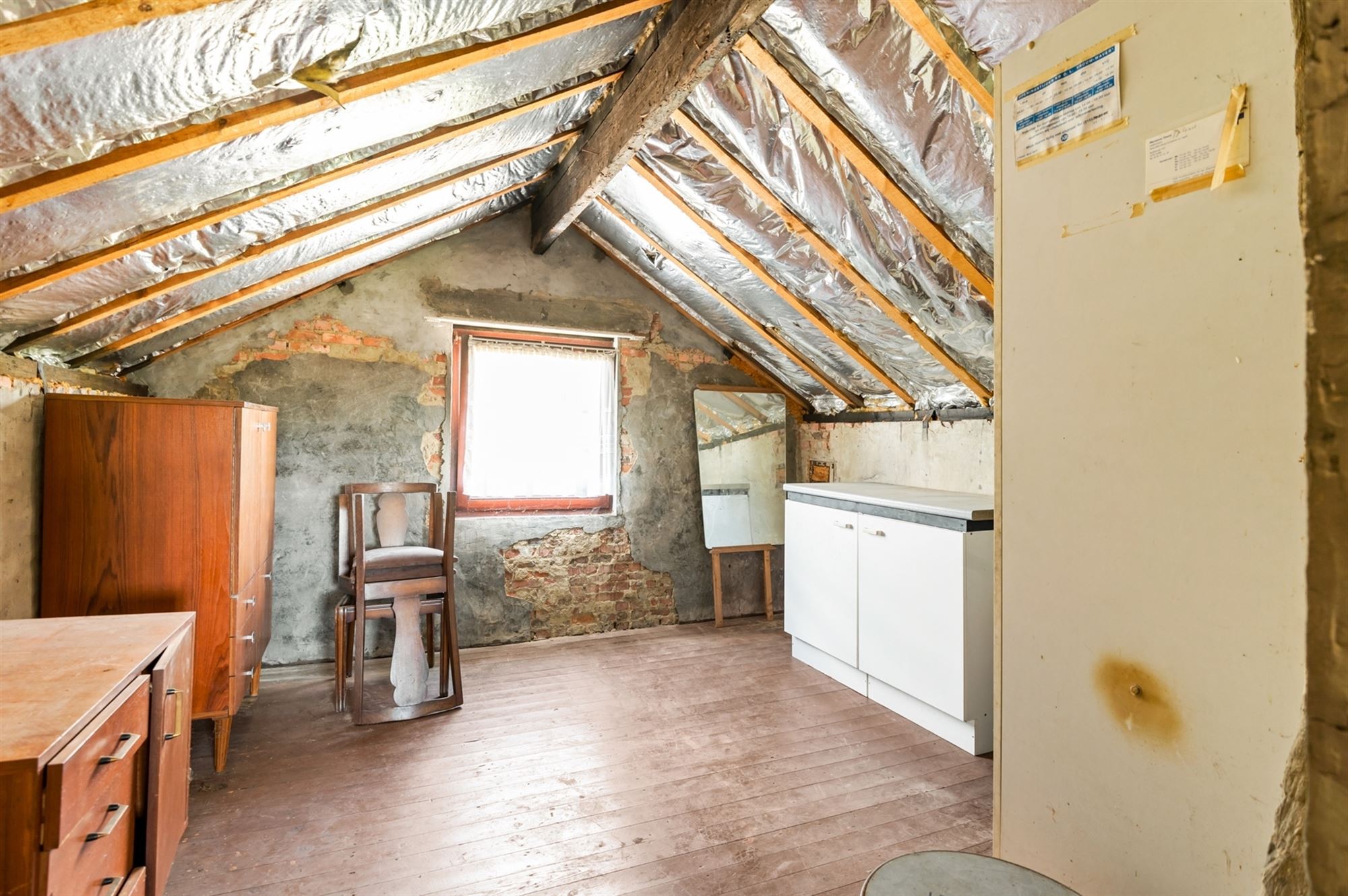 Bescheiden, te moderniseren, woning te Onze-Lieve-Vrouw-Waver