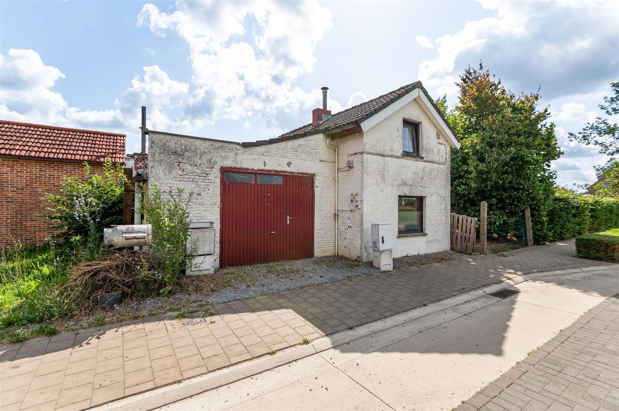 Bescheiden, te moderniseren, woning te Onze-Lieve-Vrouw-Waver