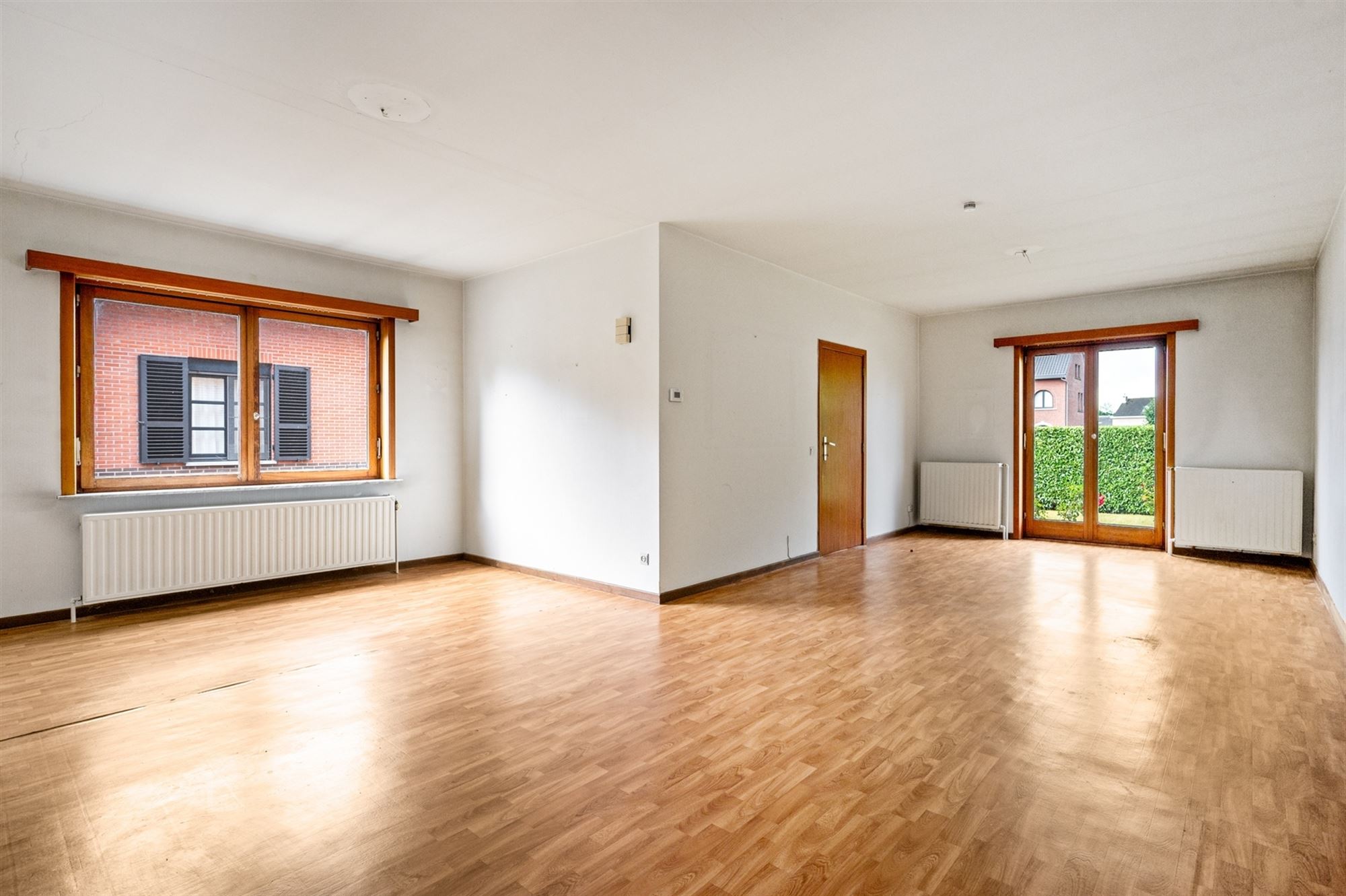 Woning met veel potentieel om een uitstekende locatie te Walem