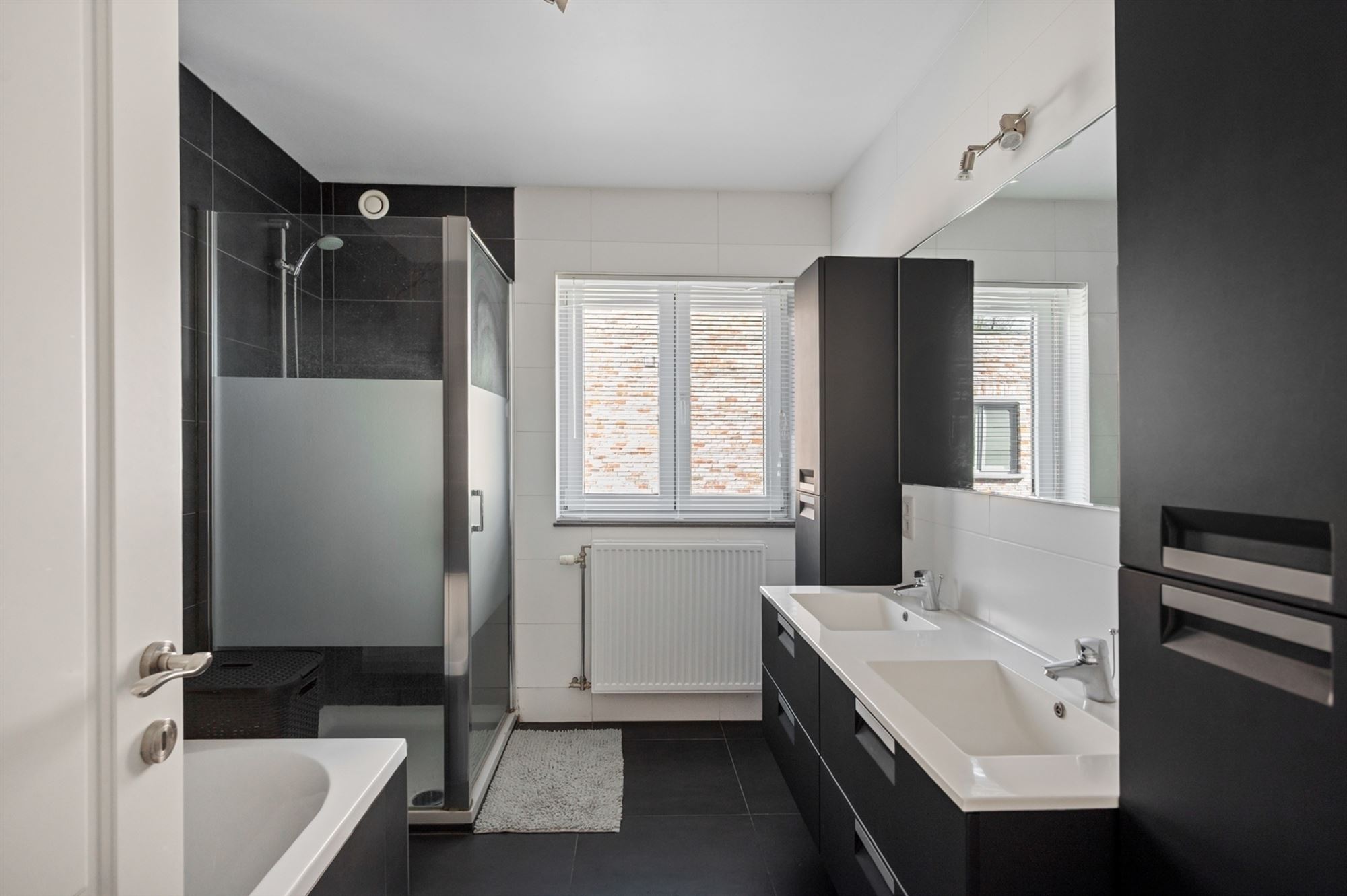 Charmante, instapklare woning met 4 slaapkamers te Itegem