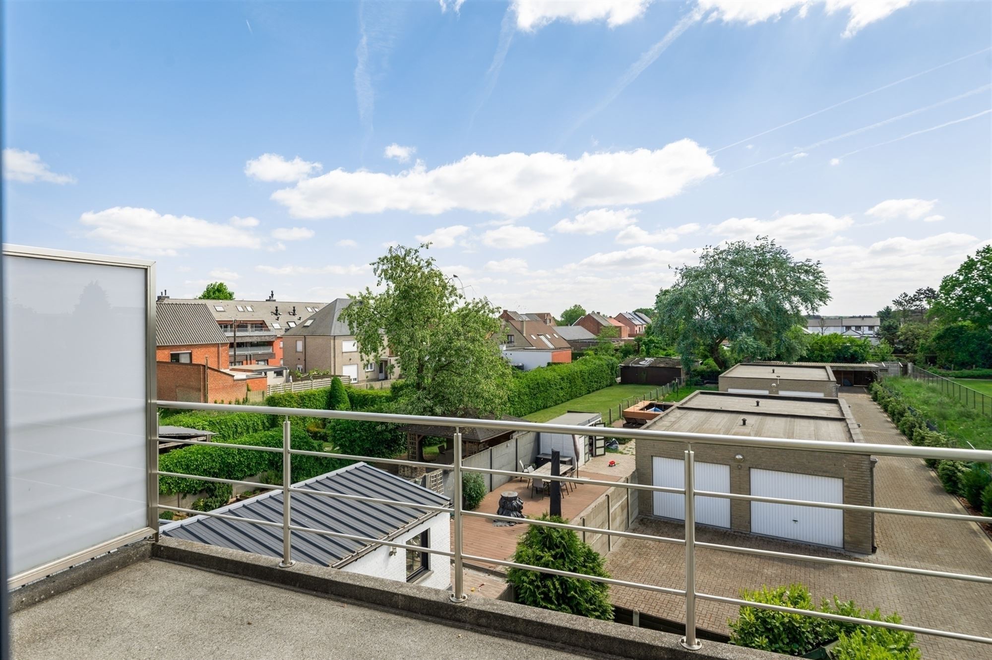 Recent, perfect instapklaar appartement te Putte