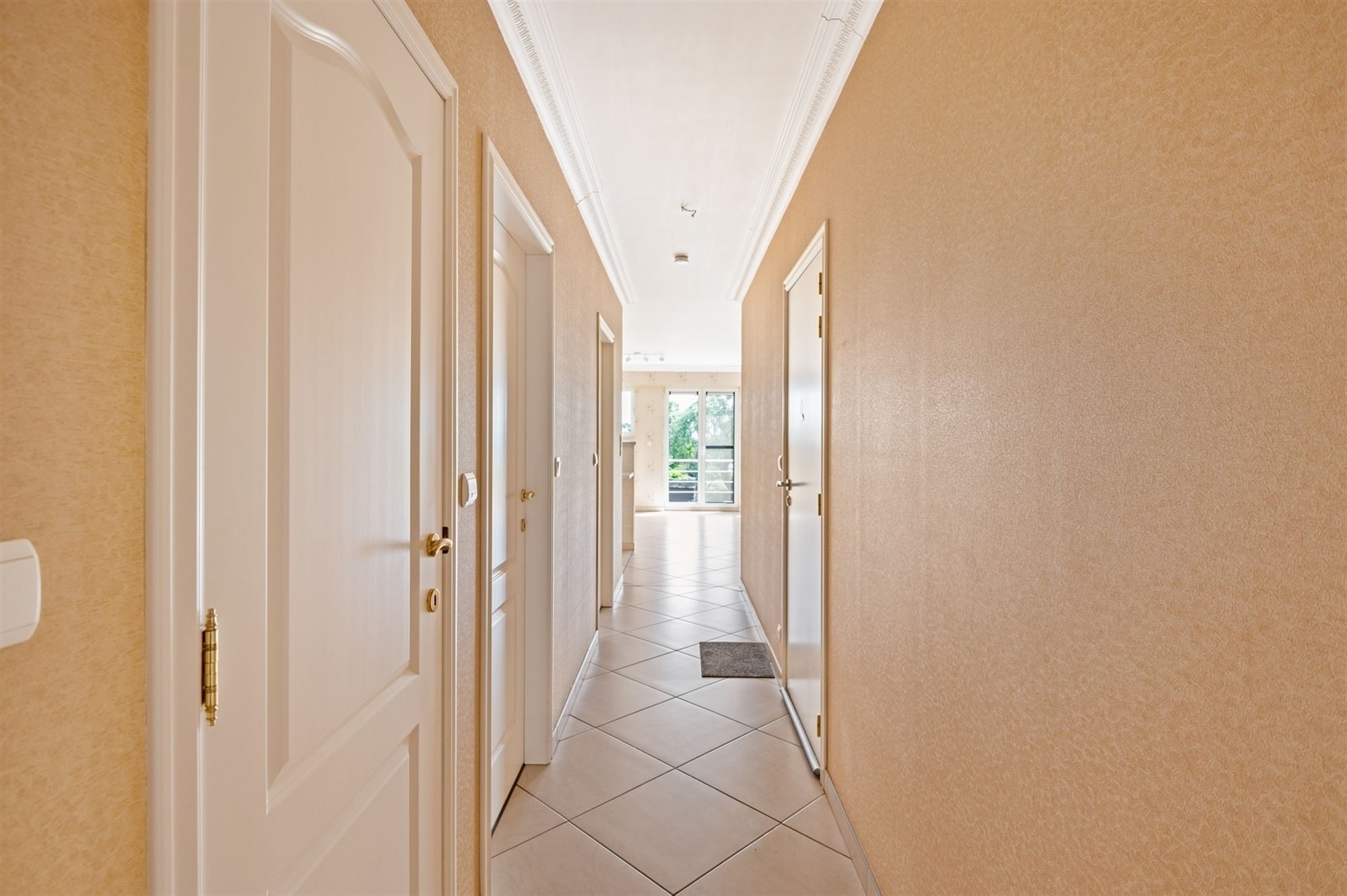 Recent, perfect instapklaar appartement te Putte