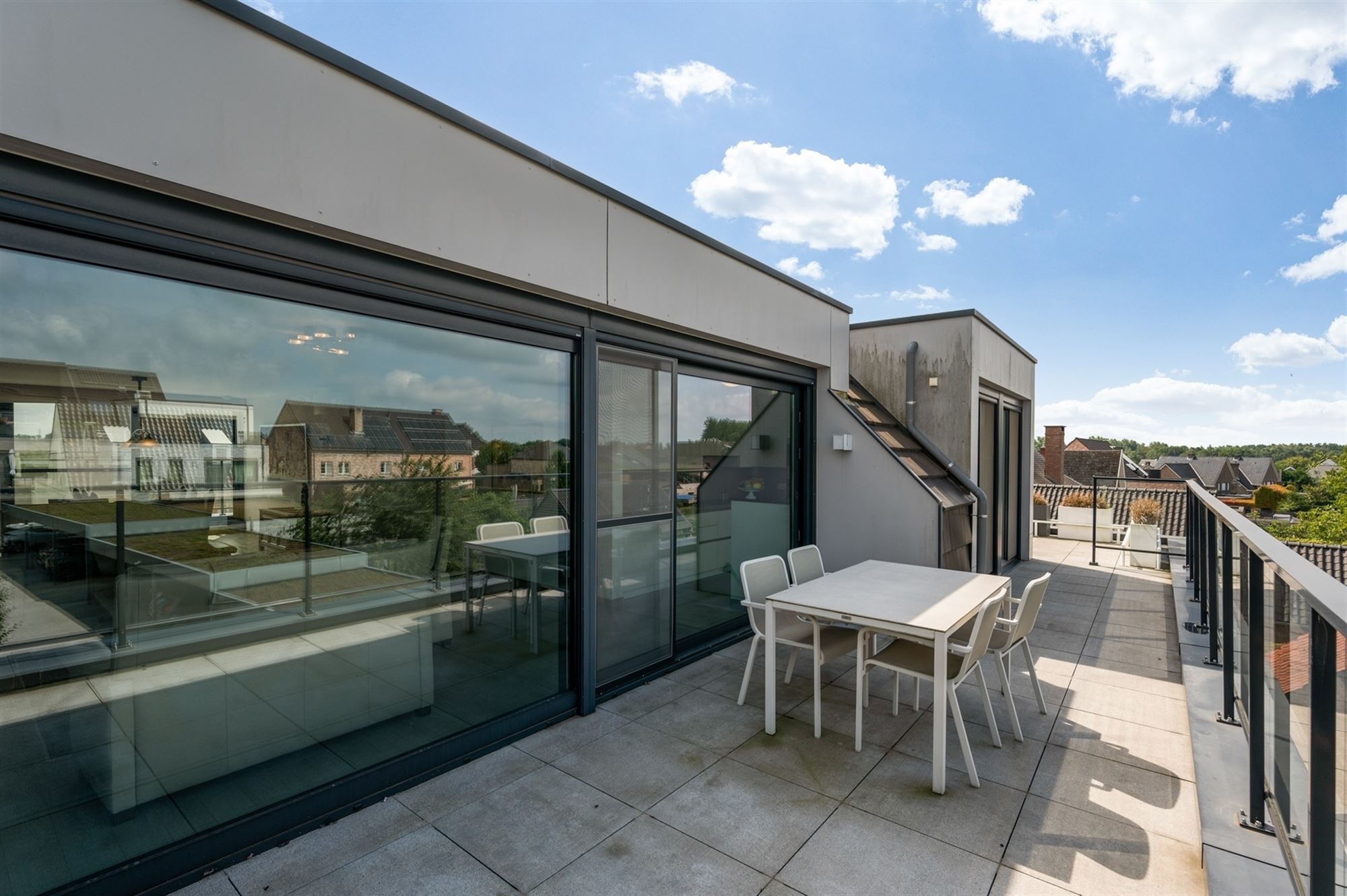 Luxueus dakappartement met hoogwaardige afwerking te Beerzel