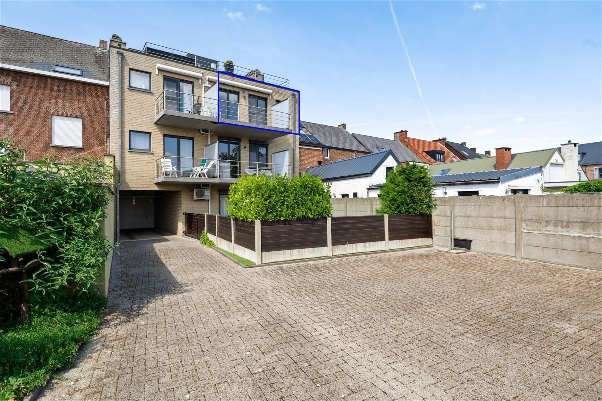 Recent, perfect instapklaar appartement te Putte