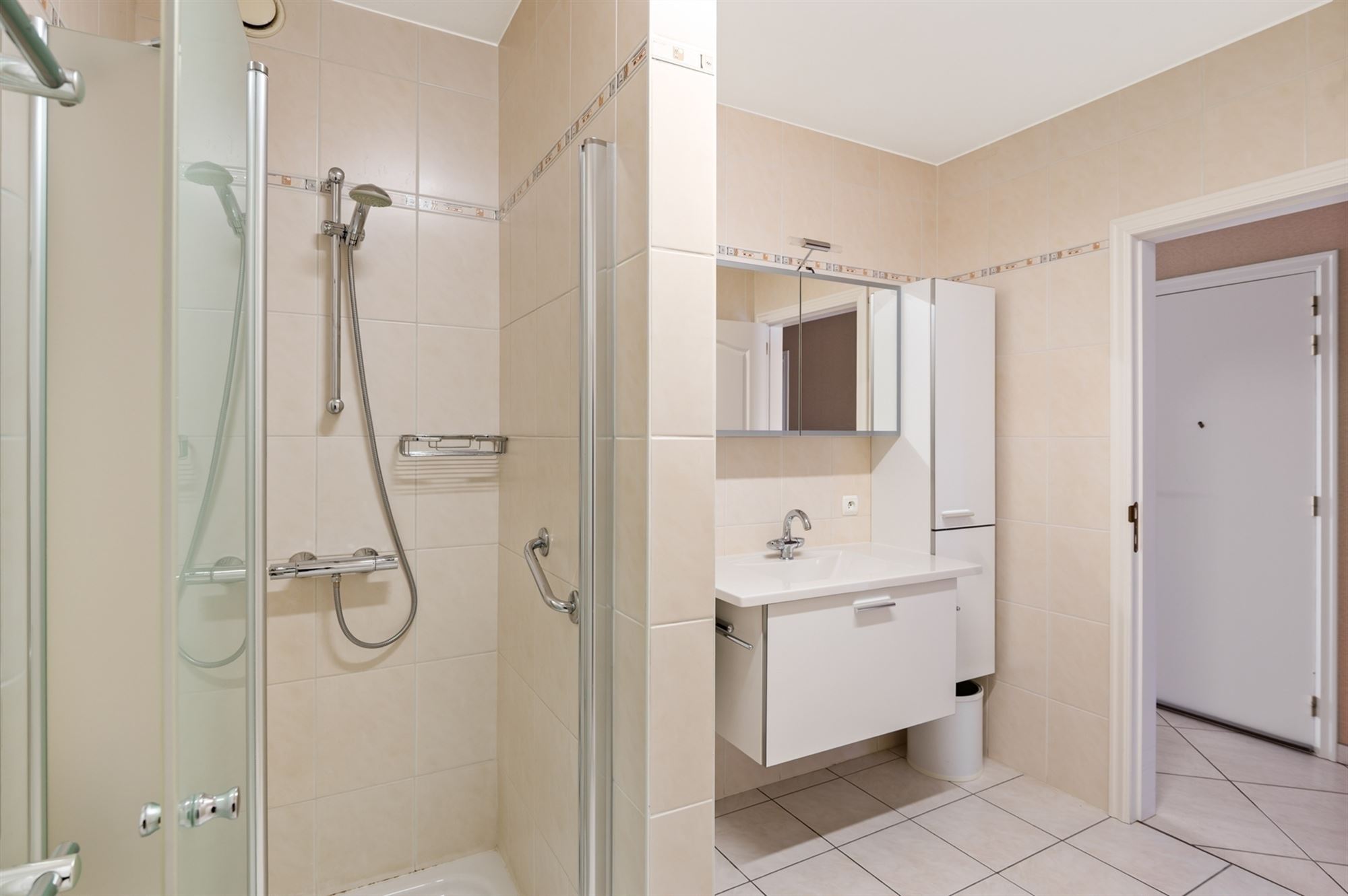 Recent, perfect instapklaar appartement te Putte