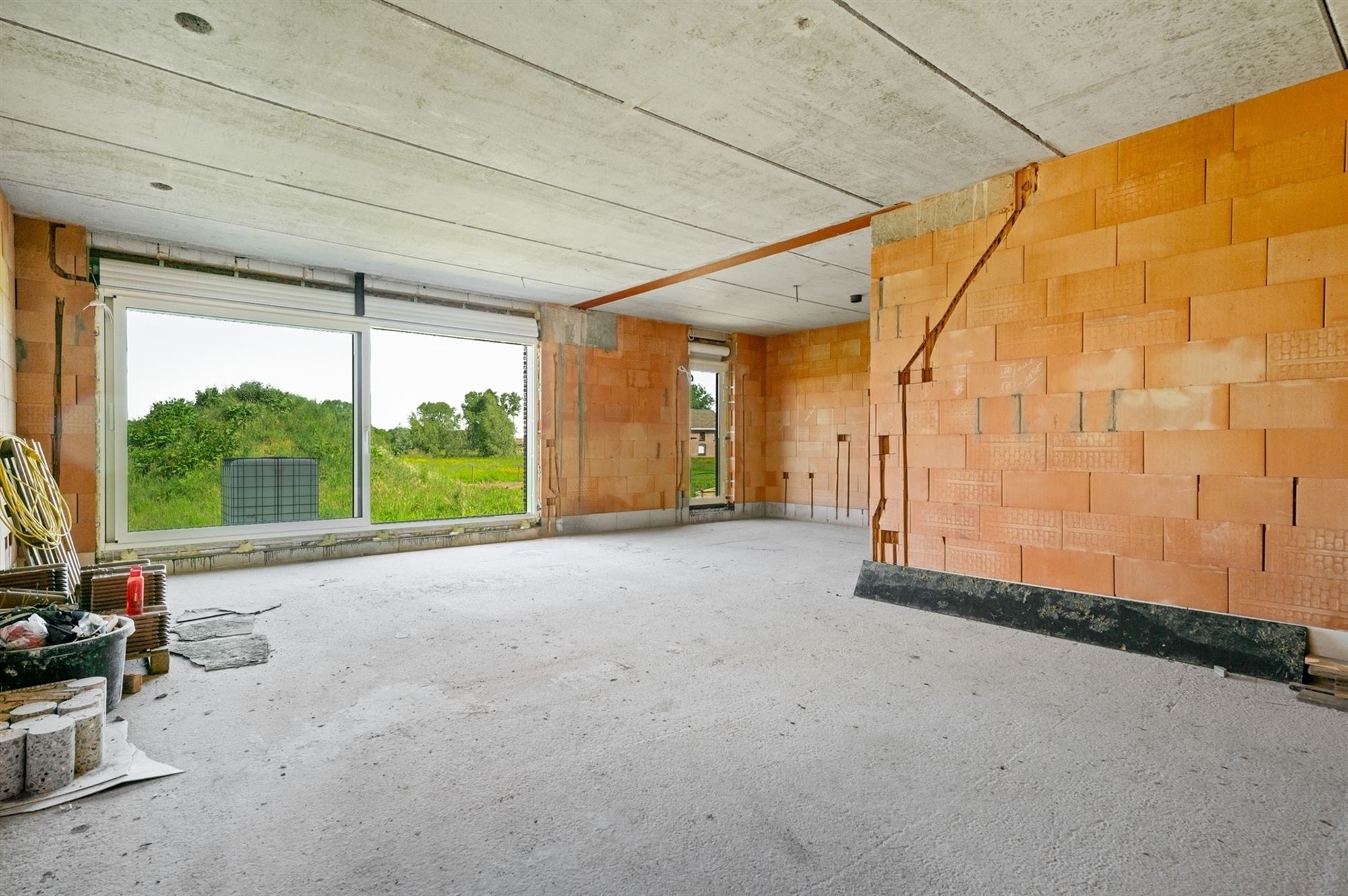 Verrassend ruime nieuwbouwwoning, winddicht opgeleverd, te Onze-Lieve-Vrouw-Waver