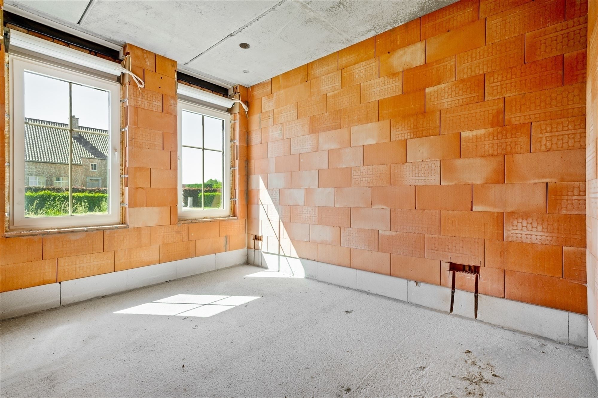 Verrassend ruime nieuwbouwwoning, winddicht opgeleverd, te Onze-Lieve-Vrouw-Waver