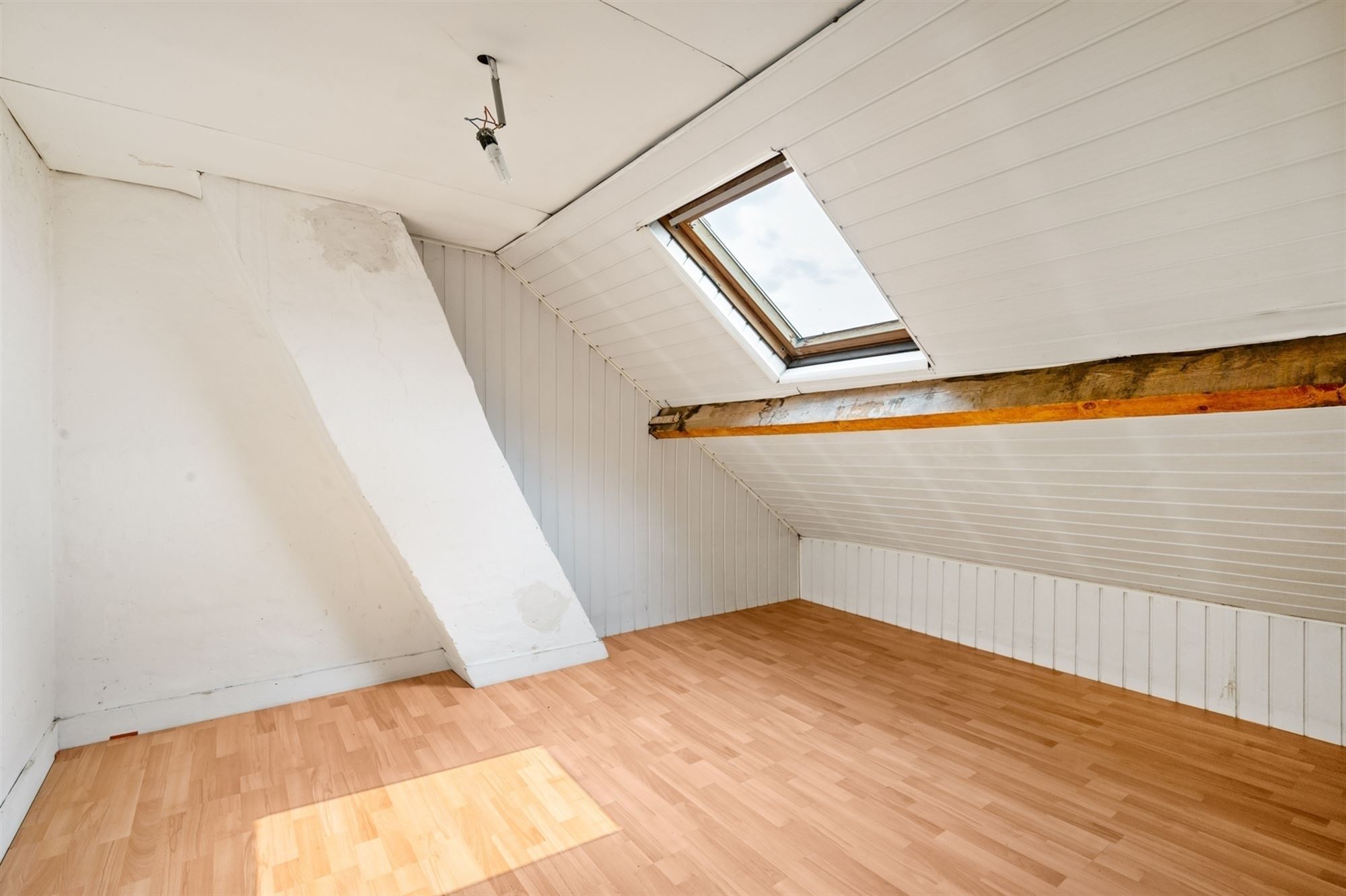 Grotendeels gemoderniseerde woning te Lier