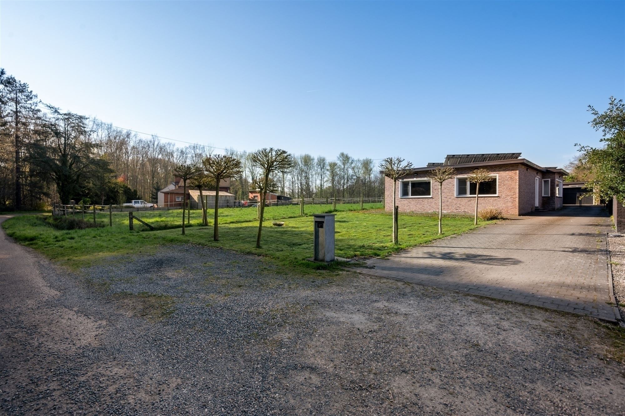 Rustig gelegen gelijkvloers-woning te Koningshooikt - nabij Duffel