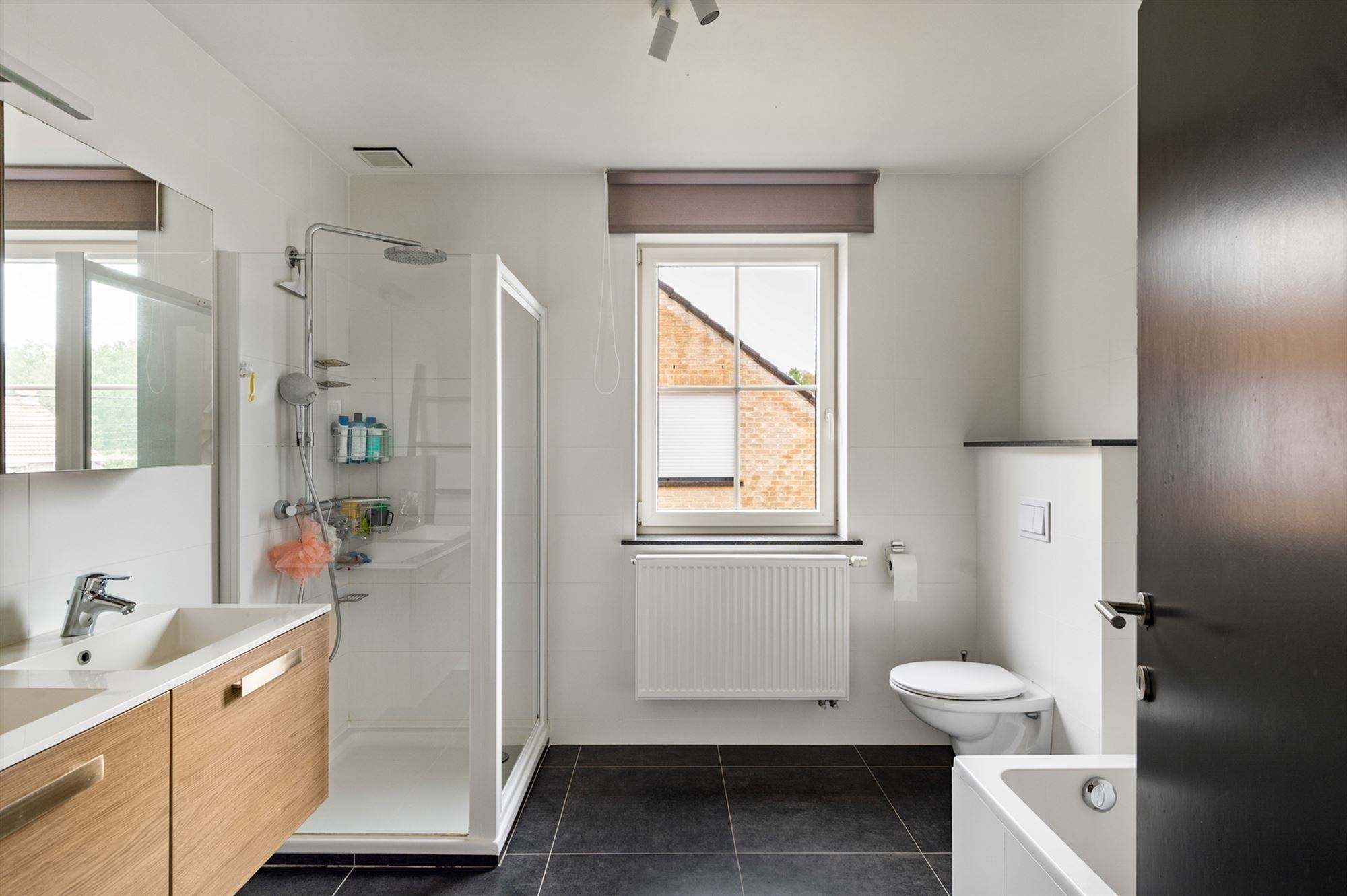 Verrassend ruime, instapklare gezinswoning met 4 slaapkamers