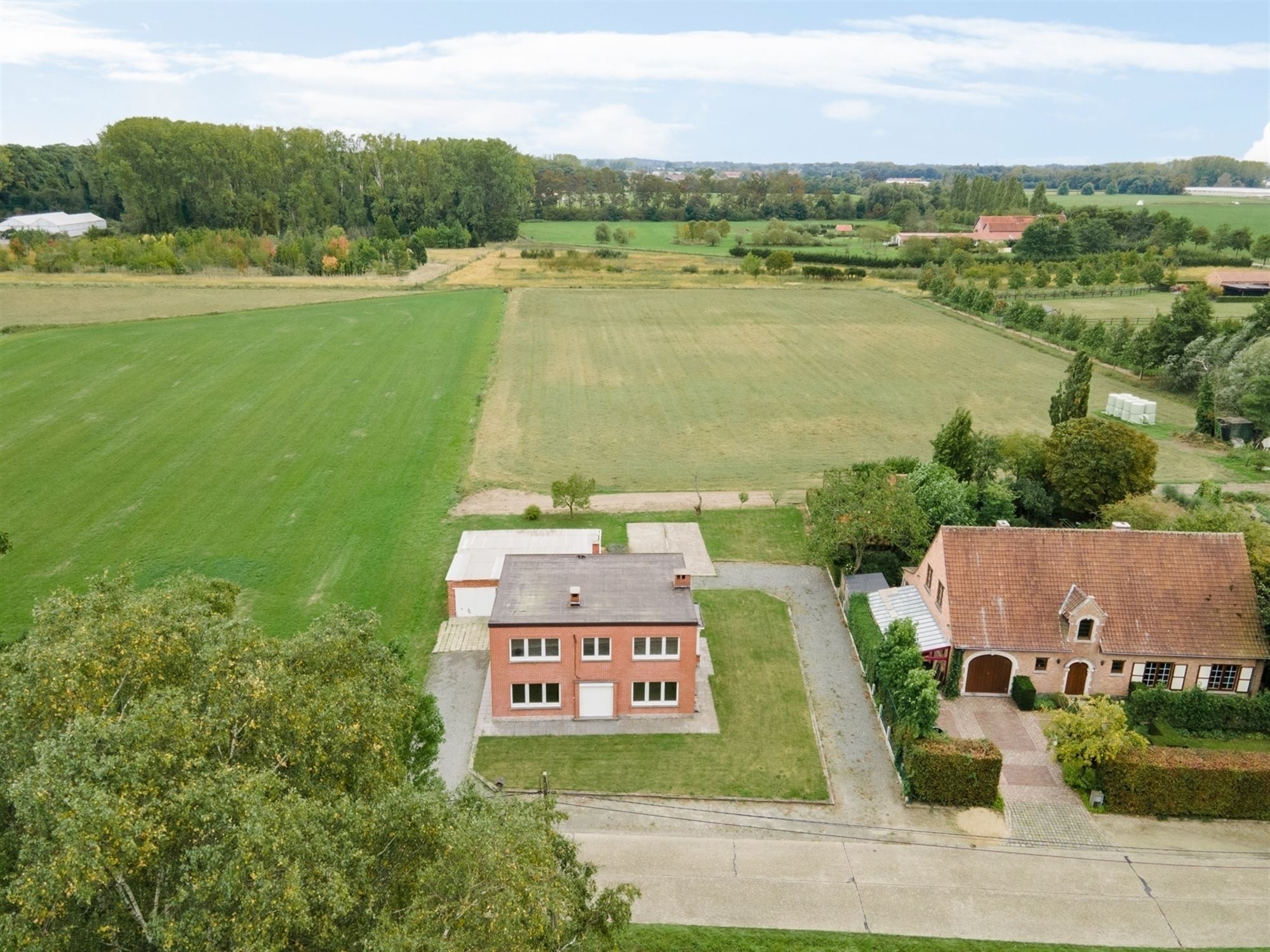 Te renoveren woning met 5 slpks te Koningshooikt