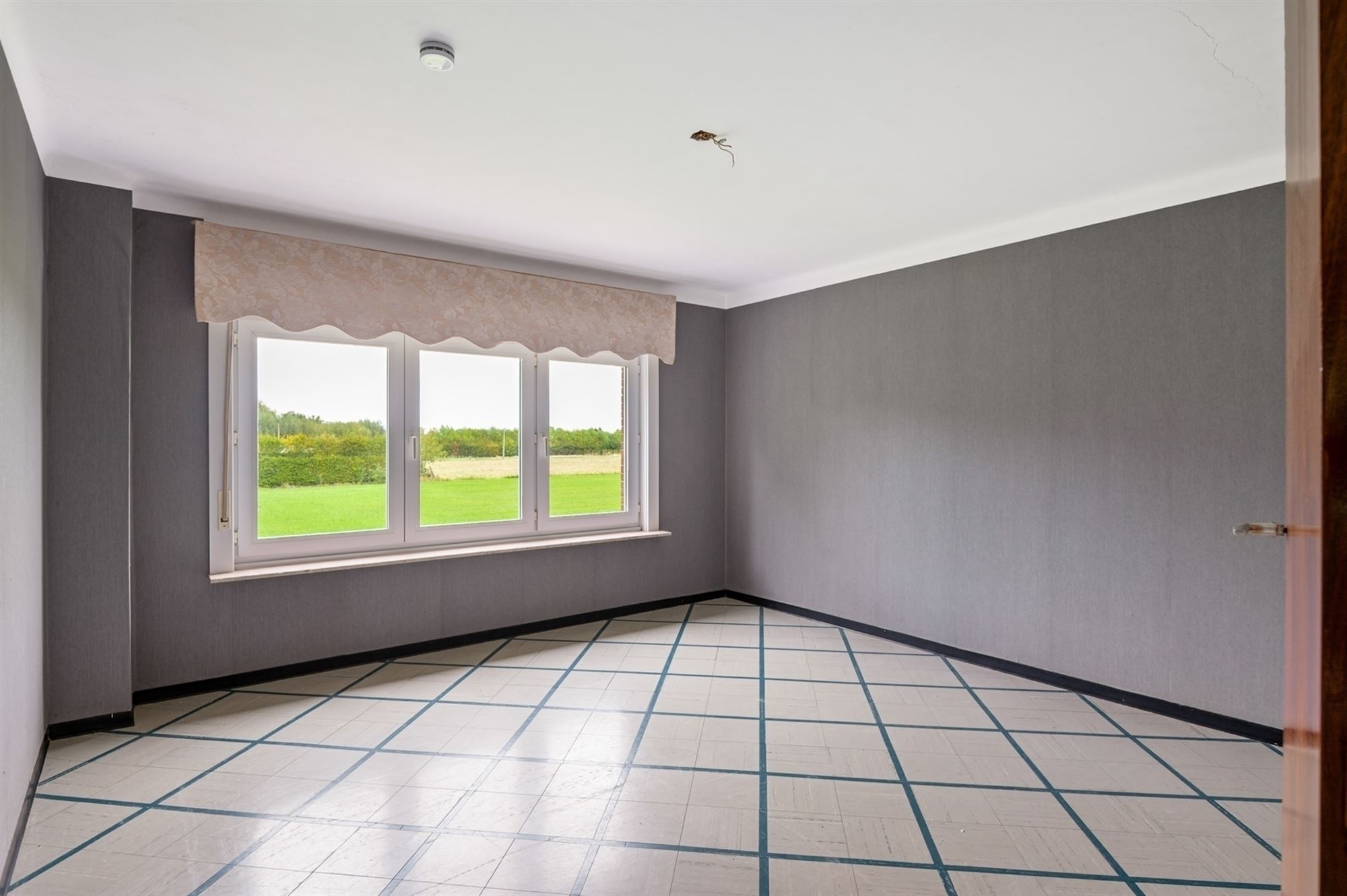 Te renoveren woning met 5 slpks te Koningshooikt