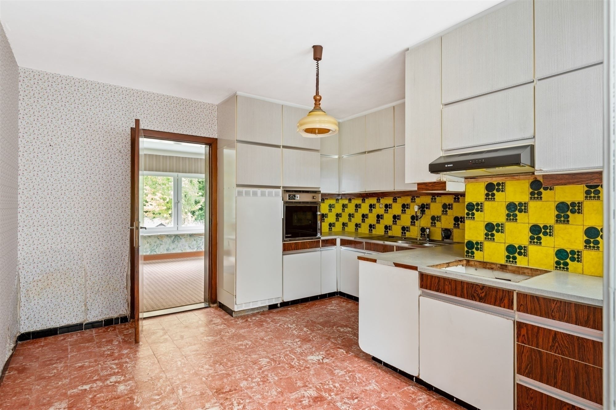 Te renoveren woning met 5 slpks te Koningshooikt