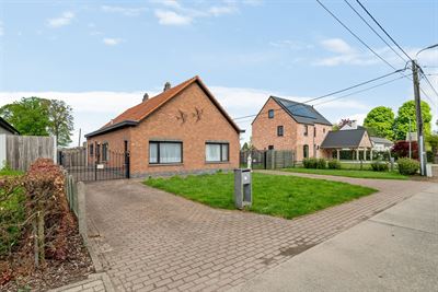 Verzorgde woning, met optie tot 5007 m², te Onze-Lieve-Vrouw-Waver