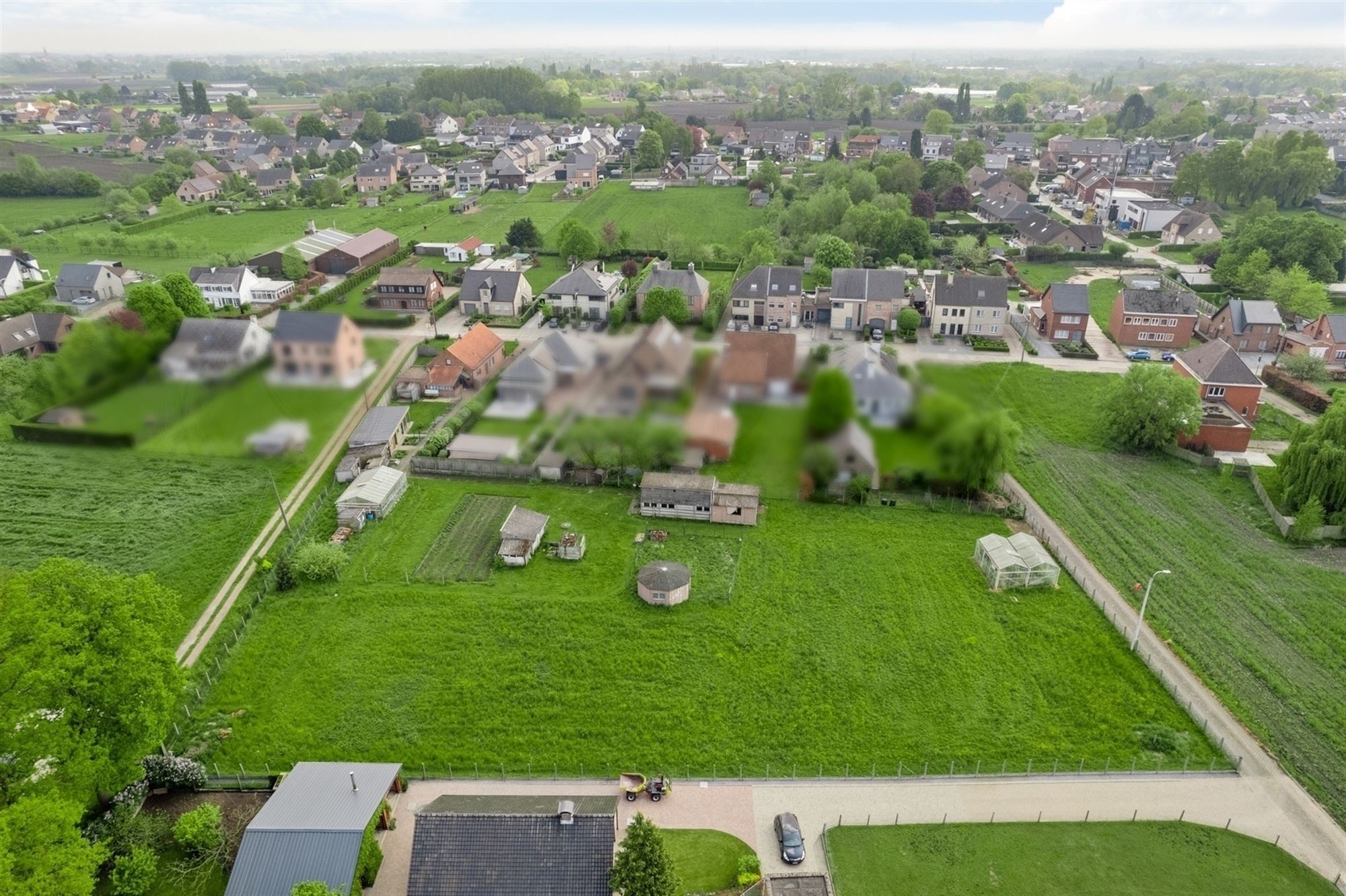 Verzorgde woning, met optie tot 5007 m², te Onze-Lieve-Vrouw-Waver