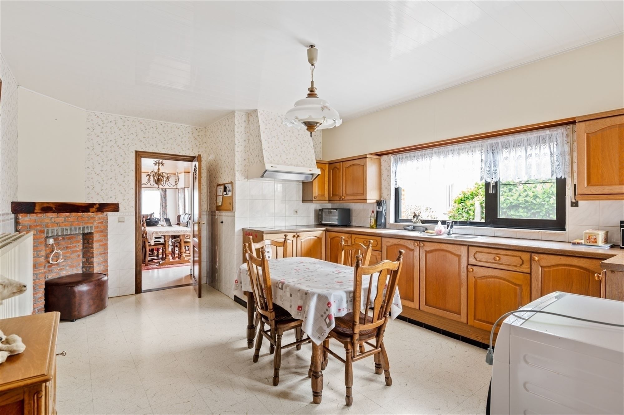 Verzorgde woning, met optie tot 5007 m², te Onze-Lieve-Vrouw-Waver