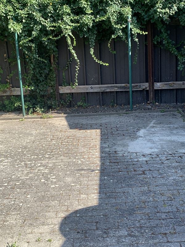 Rijwoning met koer