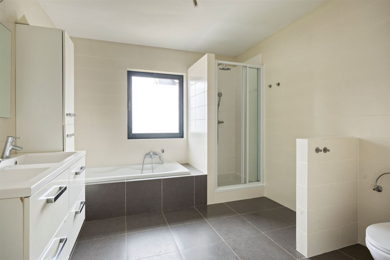 FOTO’S 23 : Woning te 1650 BEERSEL (België) - Prijs € 550.000