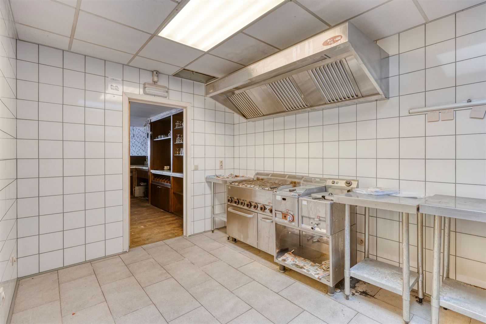 FOTO’S 11 : Café te 1600 SINT-PIETERS-LEEUW (België) - Prijs € 179.000