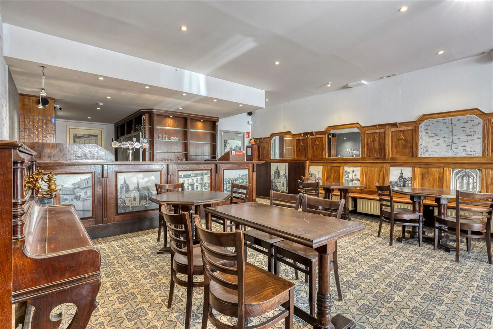 FOTO’S 4 : Café te 1600 SINT-PIETERS-LEEUW (België) - Prijs € 179.000