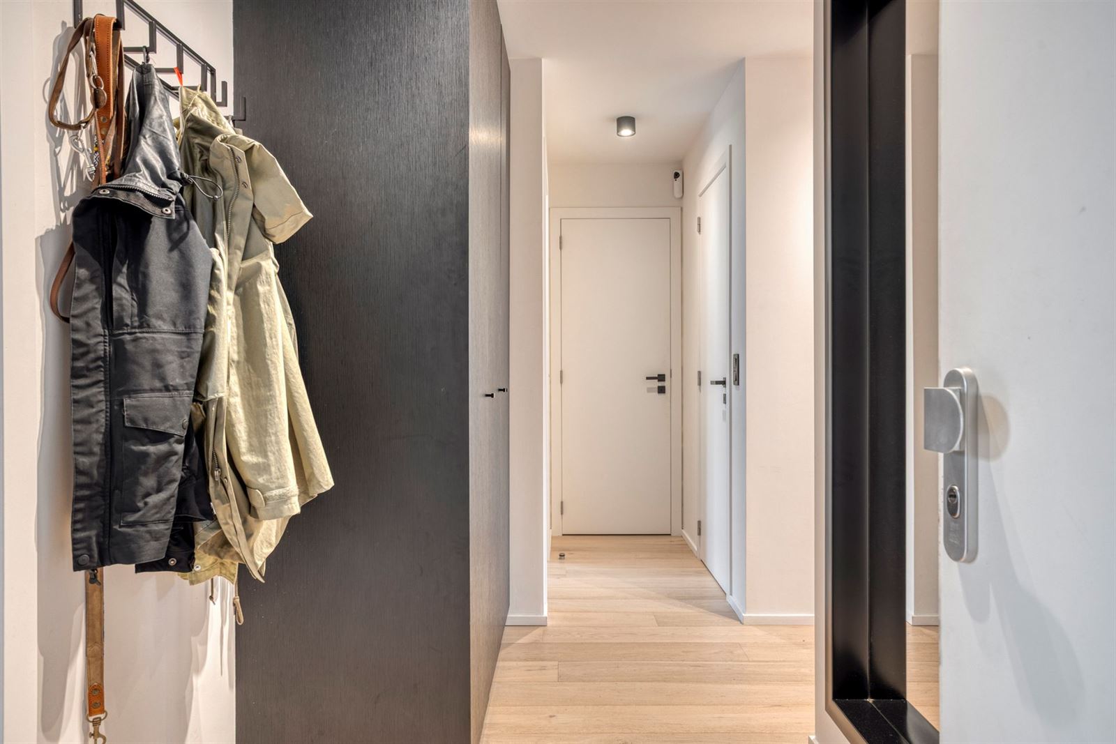 PHOTOS 4 : Appartement à 1180 UCCLE (Belgique) - Prix 1.800 €
