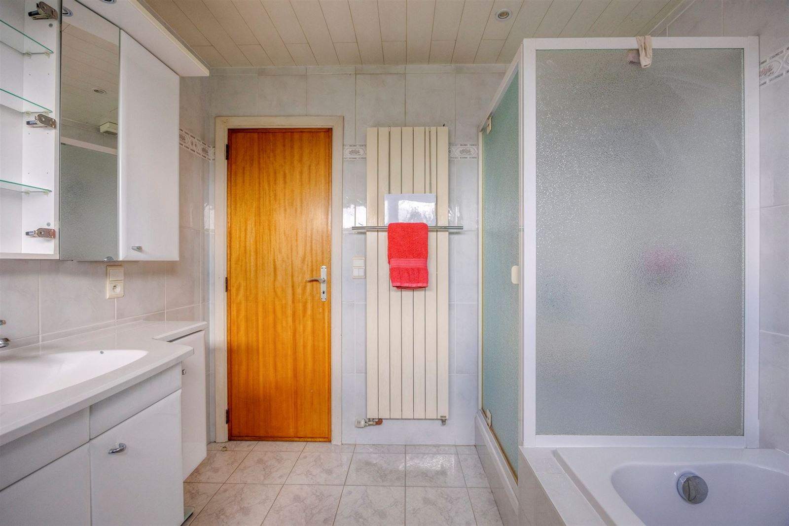 FOTO’S 18 : Woning te 1600 SINT-PIETERS-LEEUW (België) - Prijs € 445.000