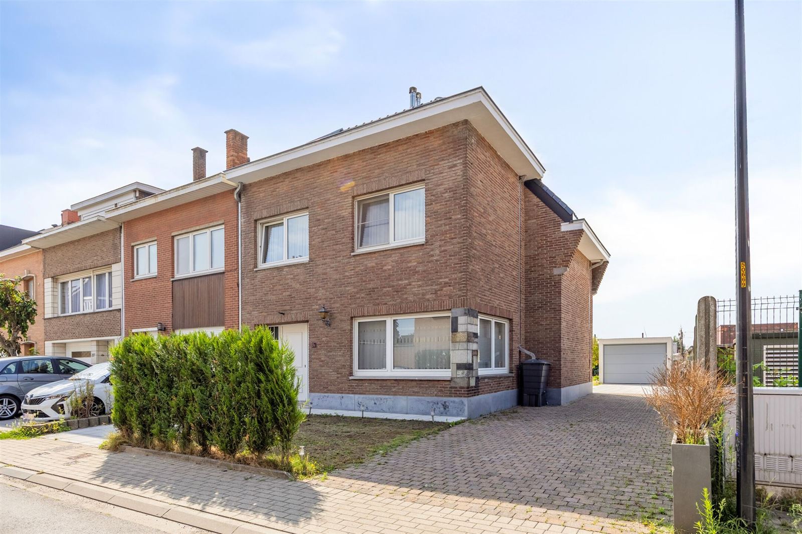 FOTO’S 1 : Woning te 1600 SINT-PIETERS-LEEUW (België) - Prijs € 445.000