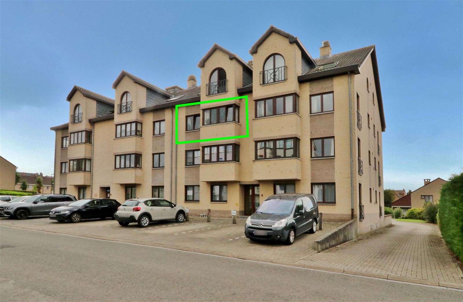 FOTO’S 1 : Appartement te 1500 HALLE (België) - Prijs € 930