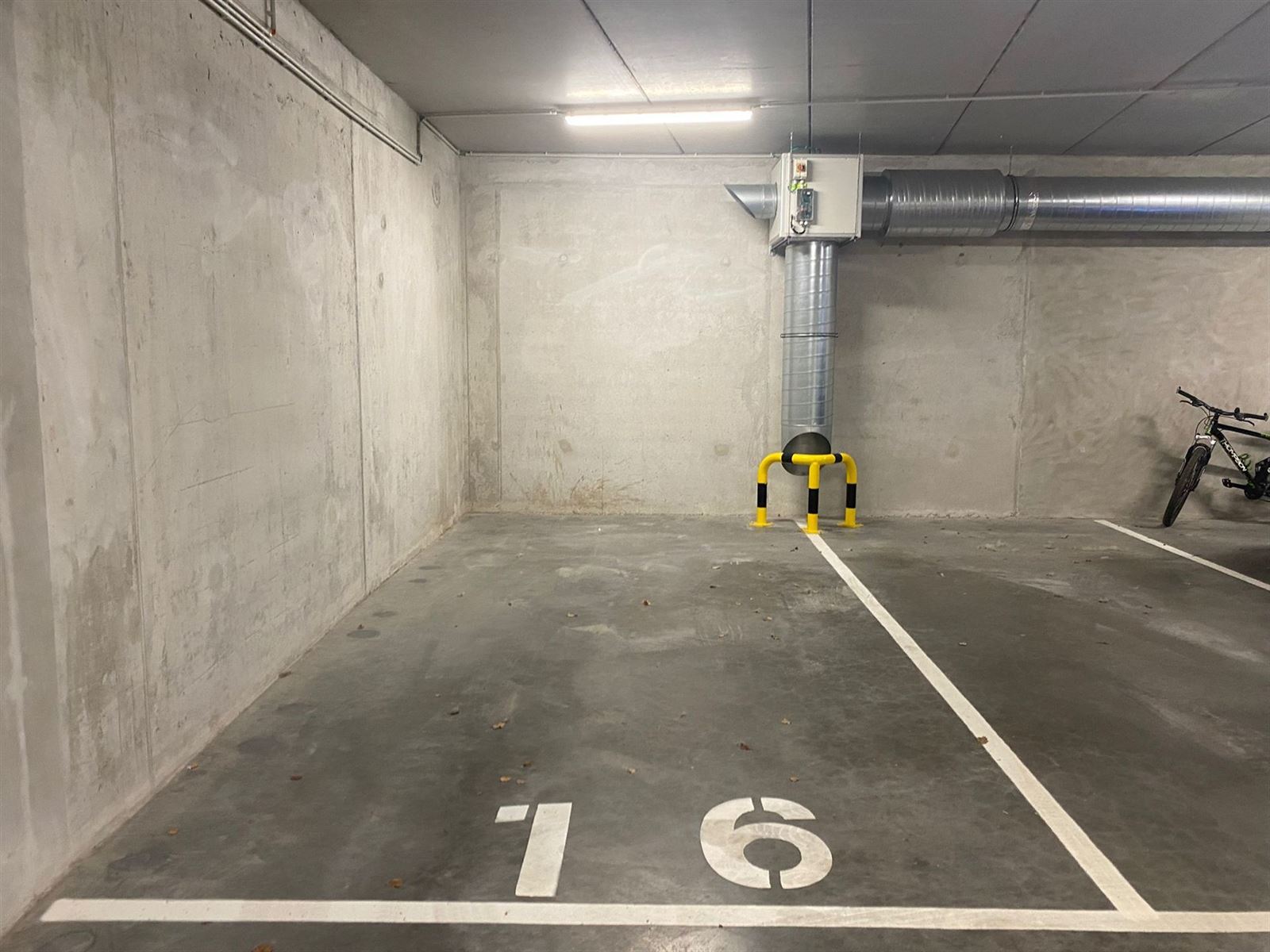 FOTO’S 4 : Garage te 1500 HALLE (België) - Prijs € 27.000