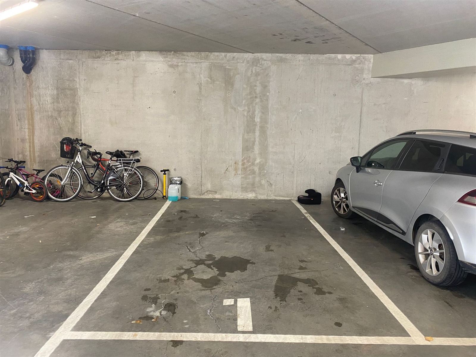 FOTO’S 2 : Garage te 1500 HALLE (België) - Prijs € 27.000