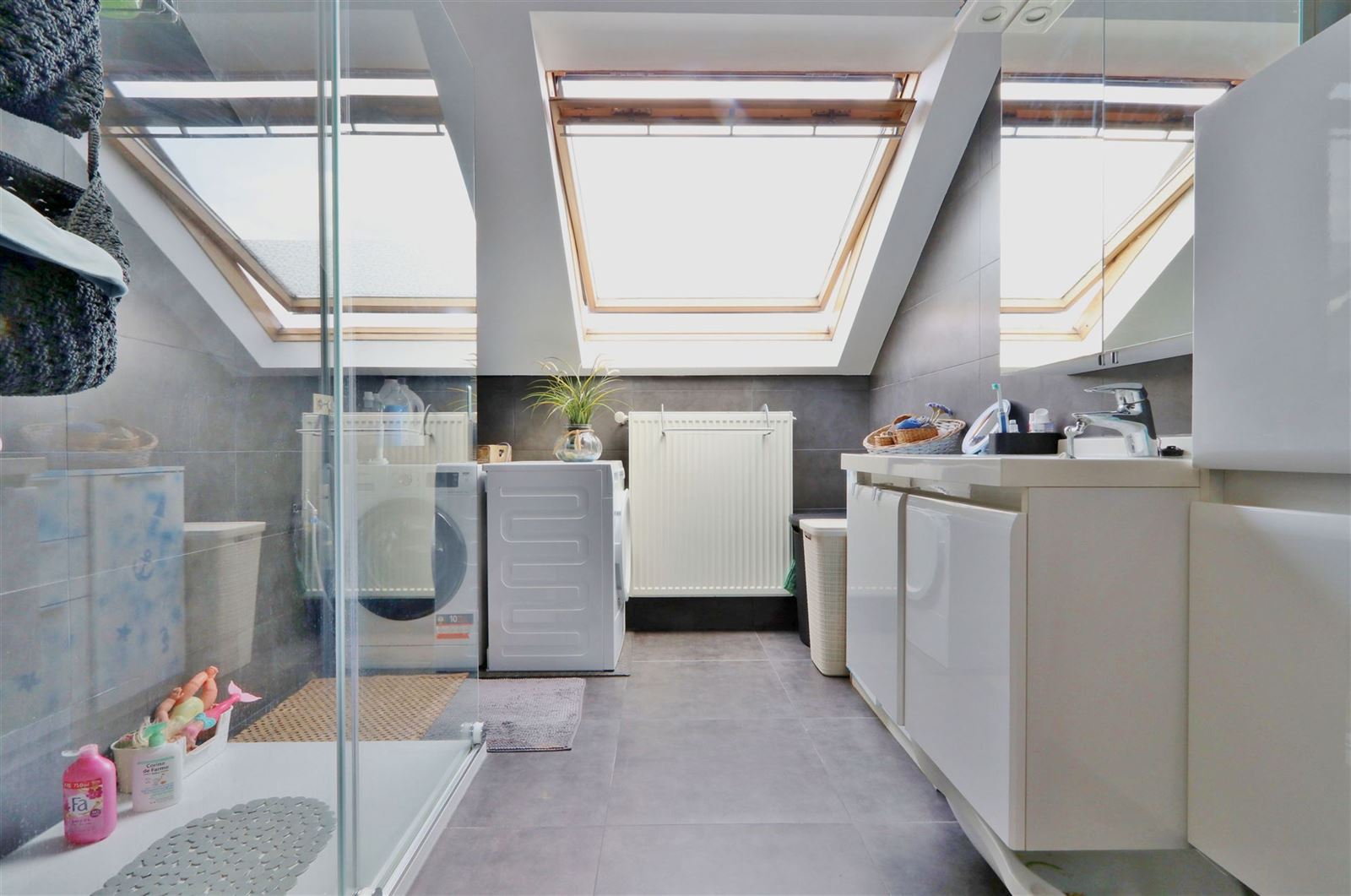 FOTO’S 15 : Appartement te 1500 HALLE (België) - Prijs € 1.250
