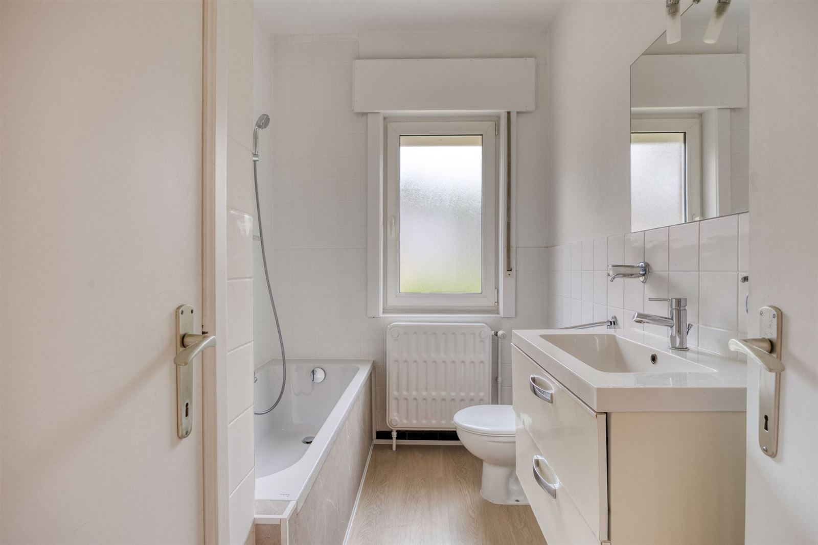 FOTO’S 9 : Bungalow te 1650 BEERSEL (België) - Prijs € 495.000