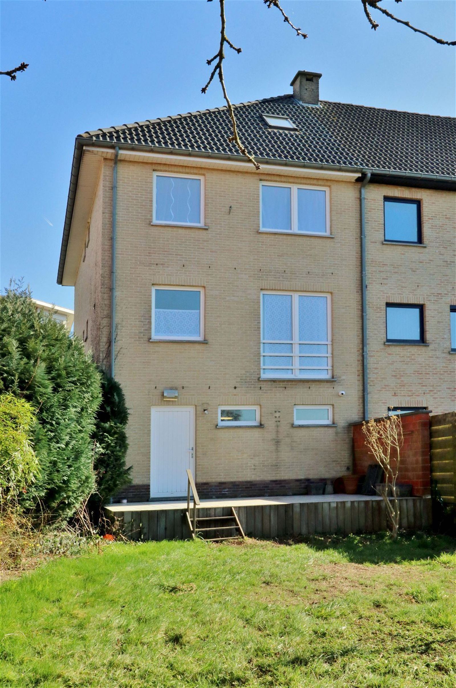 FOTO’S 3 : Woning te 1500 HALLE (België) - Prijs € 1.410