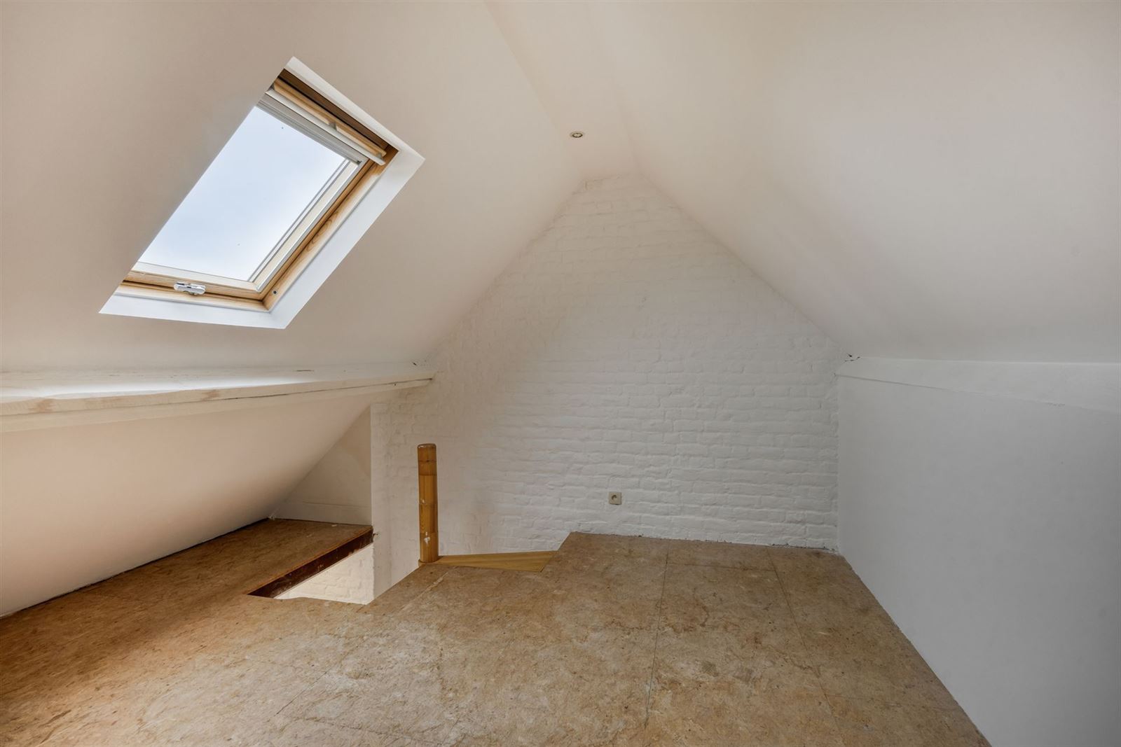 FOTO’S 24 : Woning te 1650 BEERSEL (België) - Prijs € 295.000