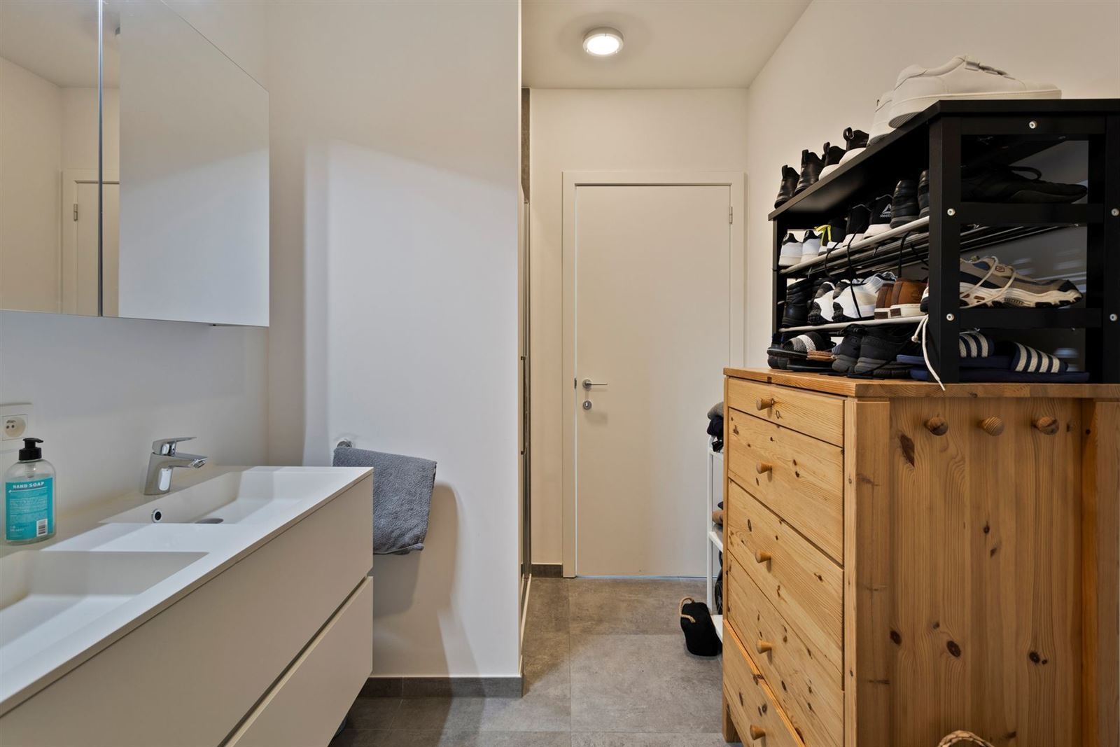 FOTO’S 14 : Appartement te 1640 SINT-GENESIUS-RODE (België) - Prijs € 1.060