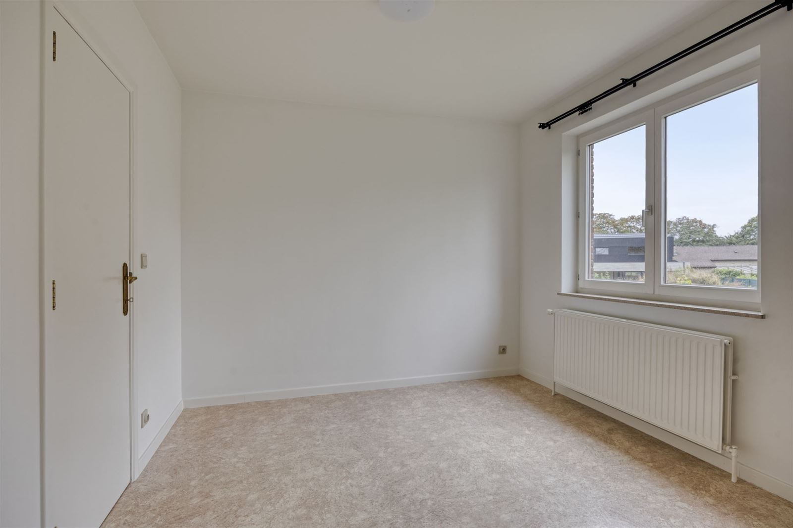 FOTO’S 18 : Woning te 1651 LOT (België) - Prijs € 490.000