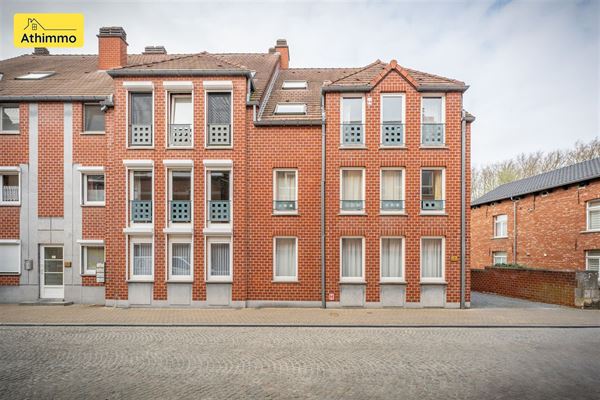 Appartement 1 chambre, au 1er étage avec cave et empl. de parking ext. Faire offre àpd 185.000 €