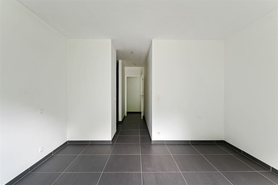 RUIM 3-SLPK-APP MET GROOT TERRAS