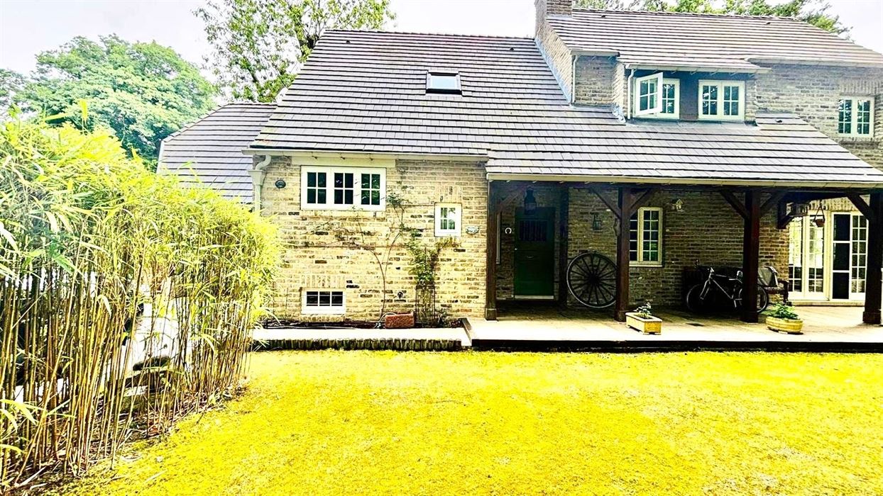PRACHTIGE VILLA IN HET MOURIAUBOS