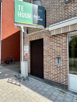 Commercieel te 9100 SINT-NIKLAAS (België) - Prijs 250 €/maand
