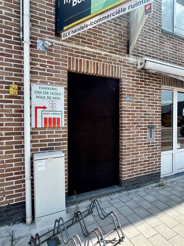 Foto 2 : Commercieel te 9100 SINT-NIKLAAS (België) - Prijs 250 €/maand