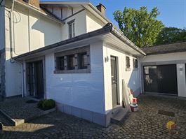 Bureaux à 4300 OLEYE (Belgique) - Prix 450 €
