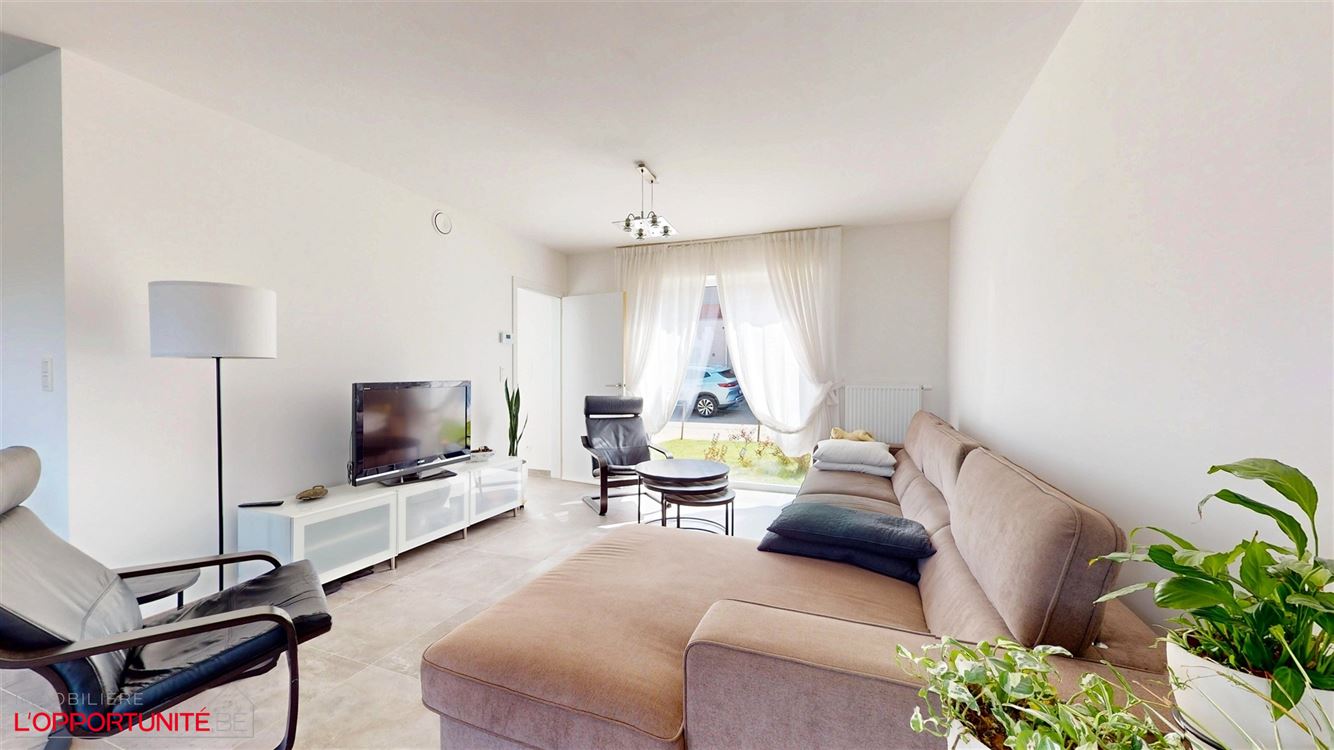 Splendide villa récente 2023, 4 chambres, garage et jardin sud-ouest prix HTVA.