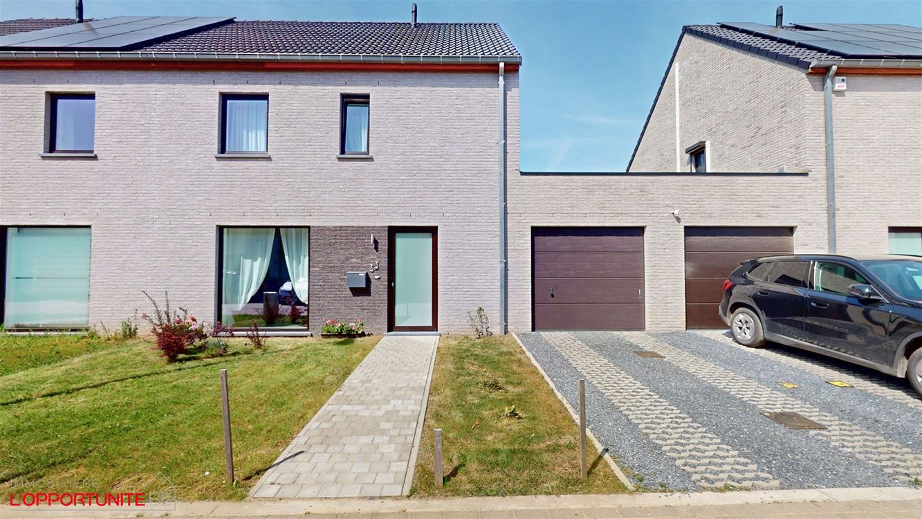 Splendide villa récente 2023, 4 chambres, garage et jardin sud-ouest prix HTVA.