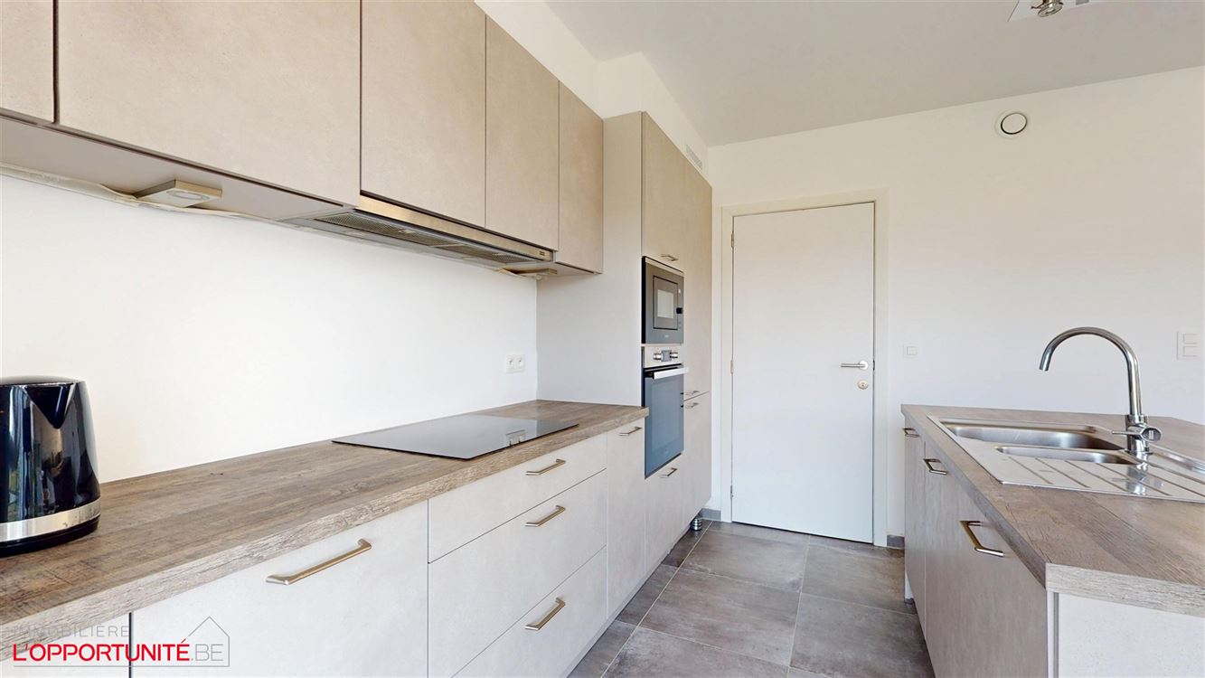 Splendide villa récente 2023, 4 chambres, garage et jardin sud-ouest prix HTVA.
